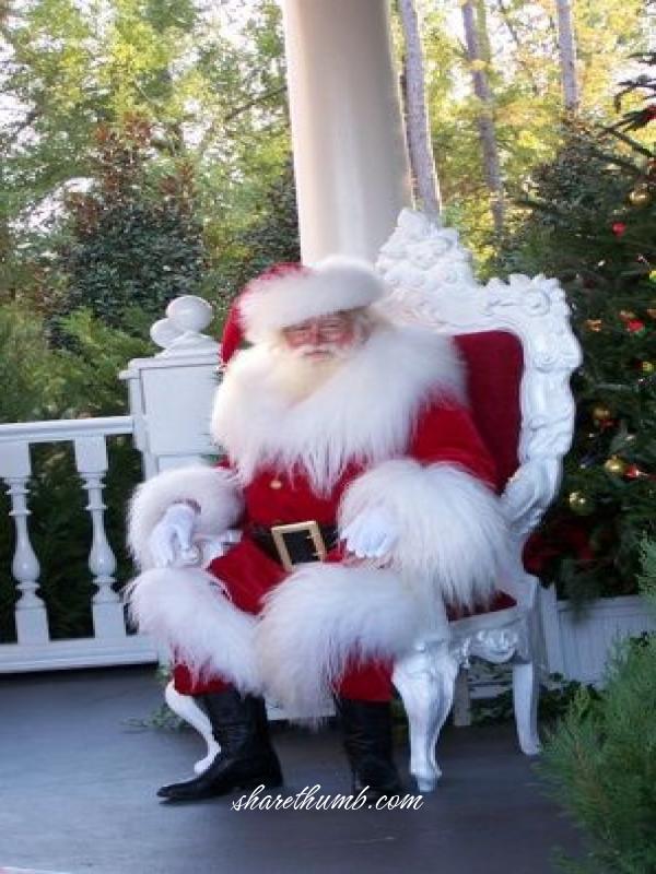 Santa clause sit on the king chair